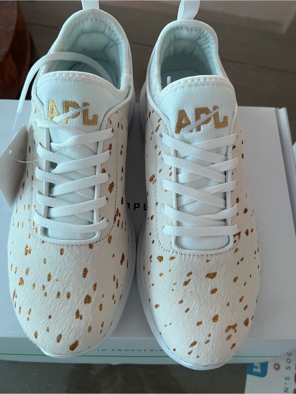 APL Phantom Calf Hair NWT✨